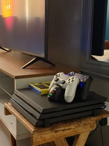PS4 Pro 1 TB 4K HDR +15 JOGOS