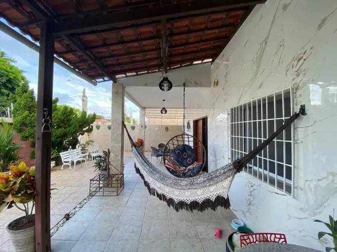 CASA DE LUXO COM 430m² CONFORTO, SOFISTICAÇÃO E LOCALIZAÇÃO PRIVILEGIADA