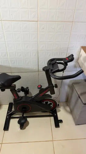 Bicicleta spinning para exercício 