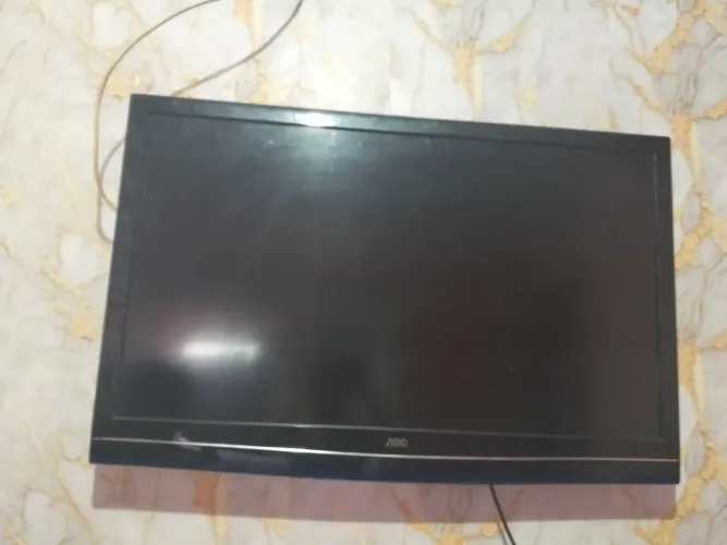 Tv led AOC usada