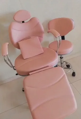 Cadeira de maquiadora / design de sobrancelha 