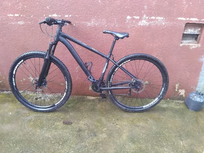 Vende-se bicicleta para retirar no Rio Bonito 