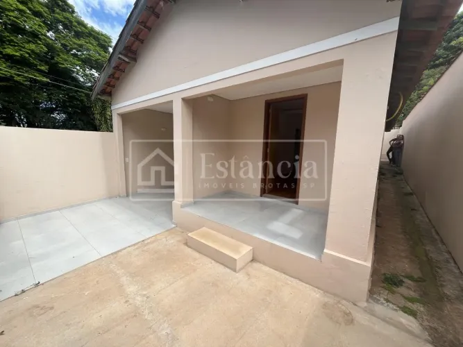 Casa para Venda em Brotas, Bela Vista, 3 dormitórios, 1 suíte, 3 banheiros, 1 vaga