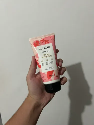 Hidratante Eudora Frutas Vermelhas