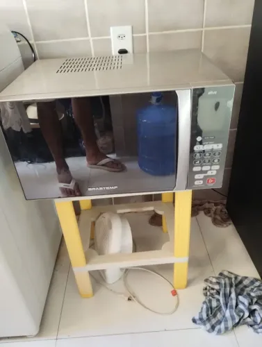 Microondas Brastemp inox espelhado 