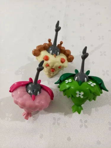 Lote Bonecos Pokémon Wormadam 3 Formas Jakks Pacific Raros