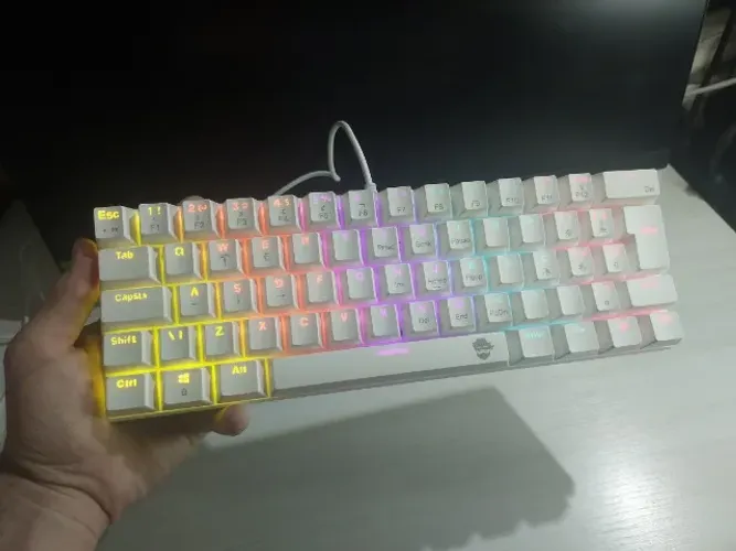 Teclado Mecânico 60% | Switch de Alta Precisão | RGB Gamer | Branco ? Ideal para Jogos