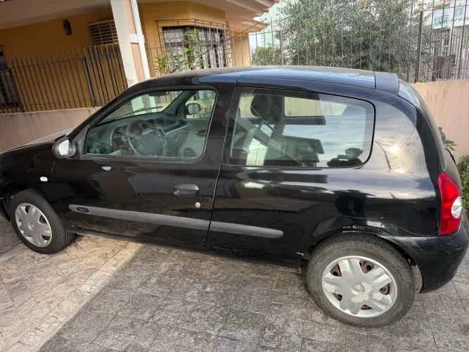 Renault Clio Campus Hi-flex 1.0 16V 3P 2010