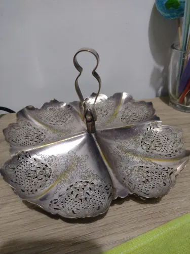 Petisqueira prateada relíquia