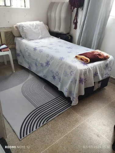 Cama e baú