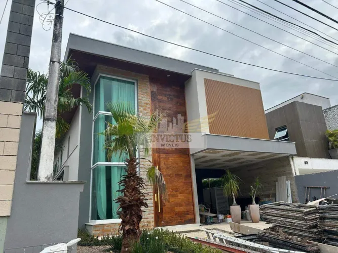 Sobrado com 5 Suítes em Condomínio Fechado para Comprar, 380m² - Riviera de São Lourenço,