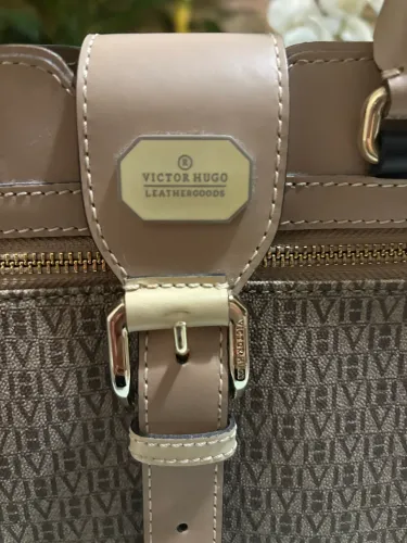 Linda Bolsa Victor Hugo