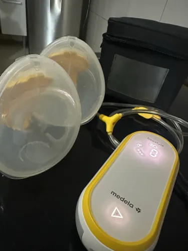 Bomba Medela Freestyle Hands-Free Dupla Elétrica
