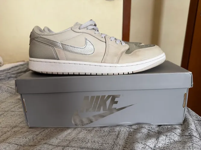 Nike Air Jordan 1 Low OG Neutral Grey Metallic Silver White