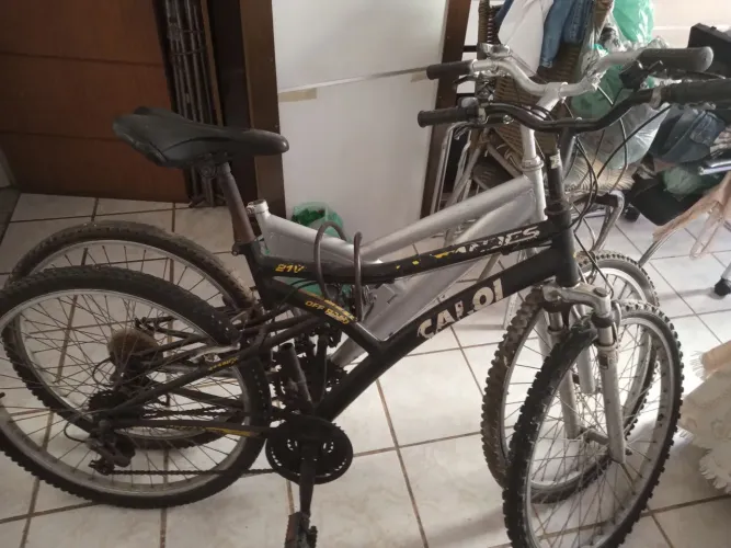 Vendo duas bike uma está sem banco e a outra e está perfeita