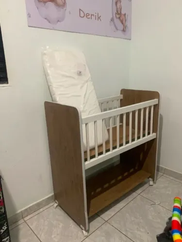 Mini Berço com colchão - Oportunidade (Necessita pequenos reparos)