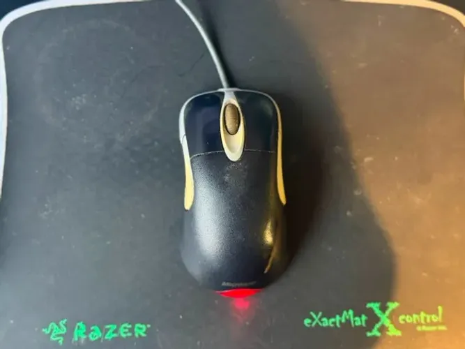 Mouse Microsoft 1.1 Black Vintage - Nostalgia Gamer