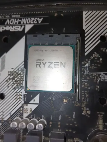 Ryzen 3 2200g