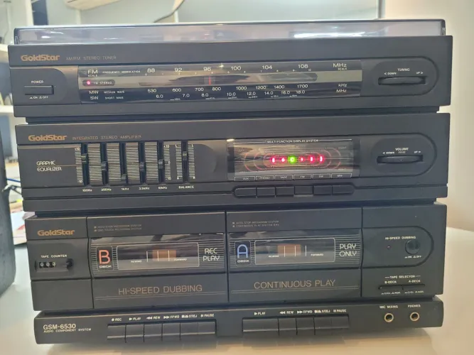 Toca Discos GoldStar GSM-6530