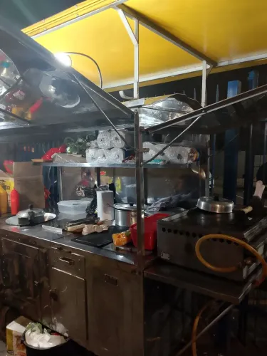 Vende se carrinho de lanches gigante