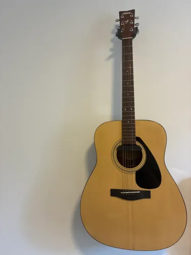 Violão yamaha