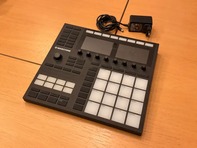 Native Instruments Maschine MK3 - Controlador/MPC para produção musical