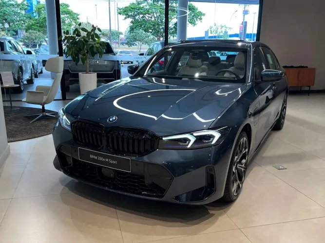 BMW 330E M Sport 2.0 Turbo Híbrido AU 2026
