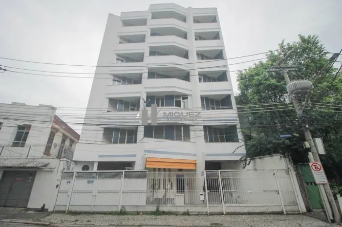 Oportunidade!! Prédio a venda na Rua Marquês de Valença, com aproximadamente 2.000m² de ár