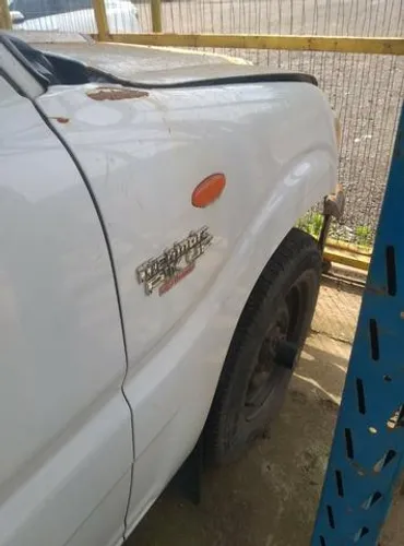 Paralama Dianteiro Direito Mahindra Paralama Mahindra 2011 e peças mahindra