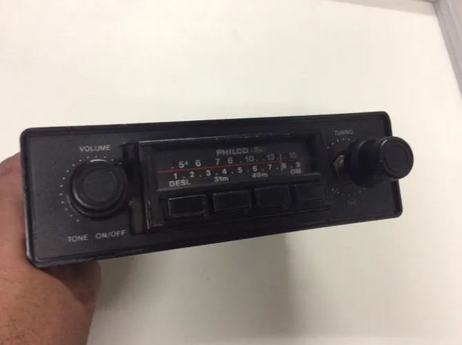 Som automotivo antigo Philco Ford