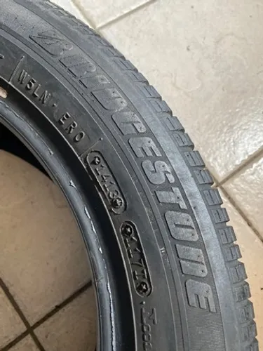 Pneu 195/55/15 Bridgestone Turanza ER30 50% de borracha sem defeito