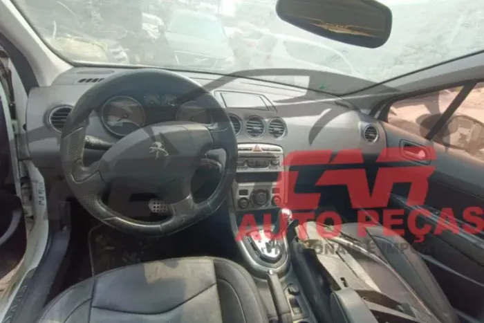 Temos peças para essa sucata!  Peugeot 308 1.6 thp 2013