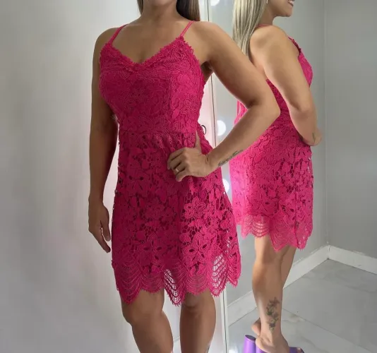Vestido de renda NOVO