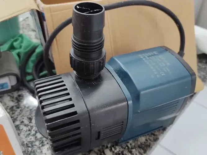 Bomba submersa Sunsun JTP 5.800 l/h