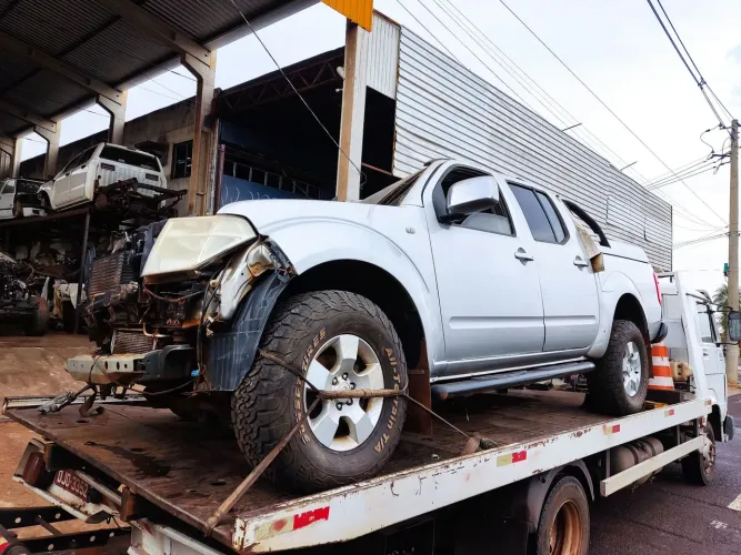 Sucata Nissan frontier disel 4x4 