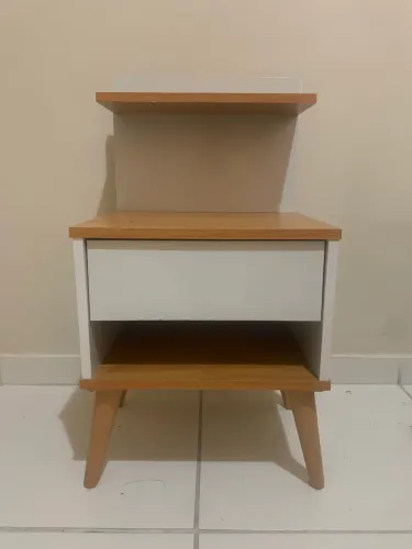 Mesinha cabeceira auxiliar 
