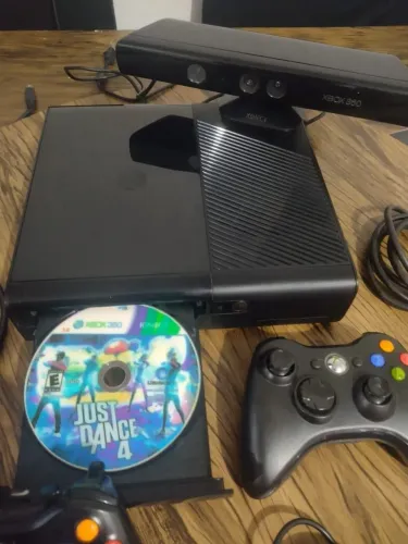 Xbox 360 super slim desbloqueio RGH com + 100 jogos no HD 