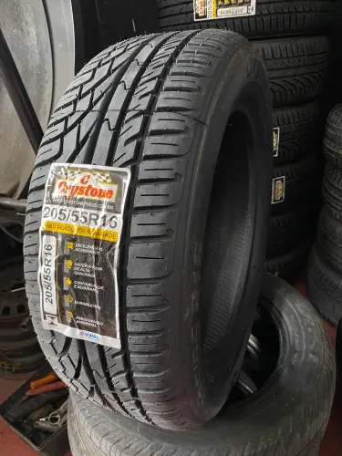 Pneu Crystone 205/55R16 remolde 