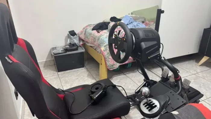 Cockpit Sim Racing Thrustmaster T-GT II COMPLETO - Impecável