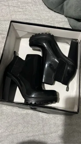Vende-se Bota feminina Melissa Soldier