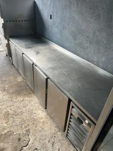 Balcao refrigerado inox 5 portas 2,90