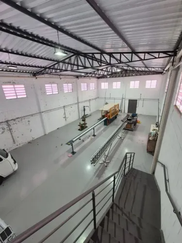 Galpão Industrial Moderno no Jardim Uirá 285m²