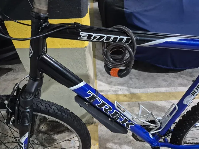 Bicicleta trek 3700 impecável