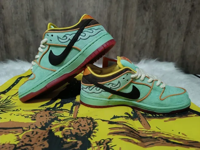Nike SB Dunk Low QS BHM Rodeo