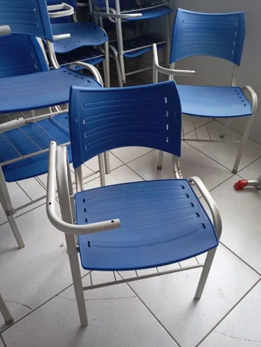 cadeira azul