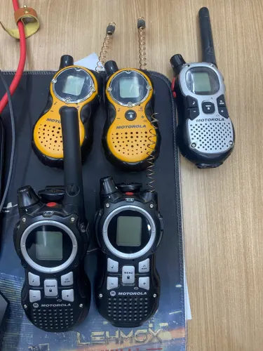Lote 5 rádio comunicadores Motorola (defeito)