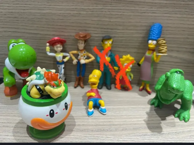 Kit 7 Bonecos de personagens famosos Simpsons, toy story Mario