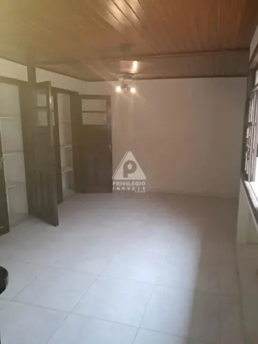 Casa à venda, 1 quarto, 2 vagas, Serra Grande - Niterói/RJ