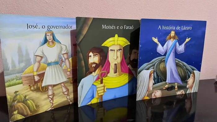 Kit com 3 Livros bíblicos - José, Moisés e Lázaro 