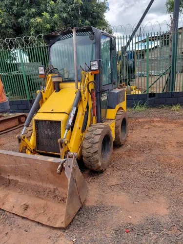 Mini retroescavadeira 1cx 